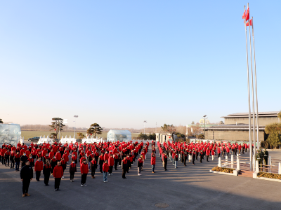 揚(yáng)帆起航，共創(chuàng)輝煌 —— 花帝2025年開工第一天升旗儀式